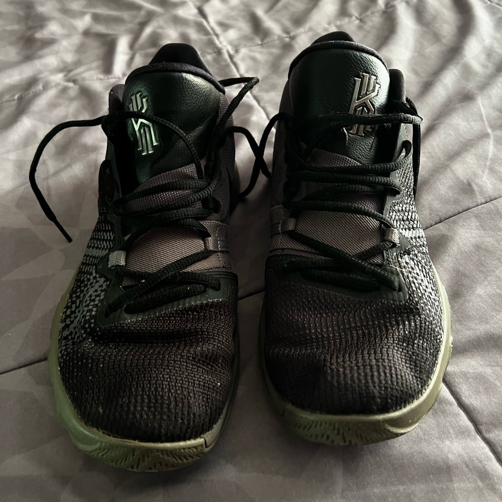 Nike Kyrie Flytrap - image 1
